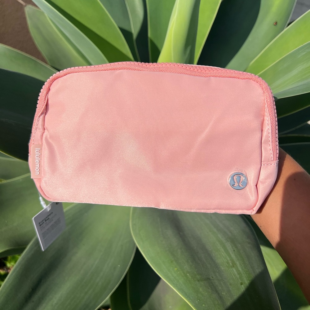 Lululemon Everywhere Belt Bag 1L Coral Pink Fannypack